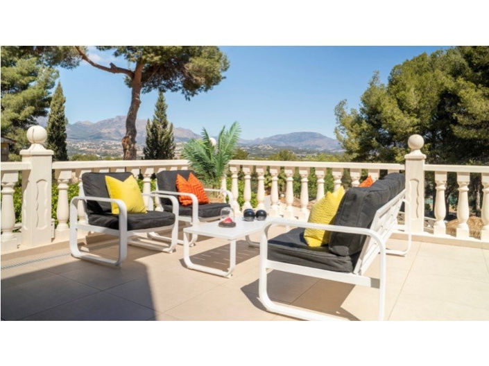 Image No.4-4 Bed Villa for sale