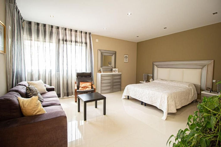 Image No.16-6 Bed Villa for sale