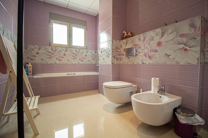 Image No.24-6 Bed Villa for sale