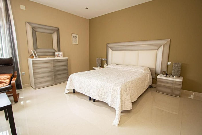 Image No.6-6 Bed Villa for sale