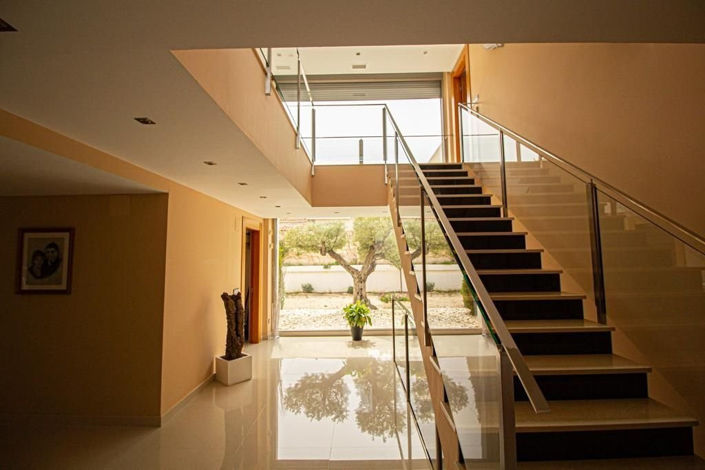 Image No.9-6 Bed Villa for sale