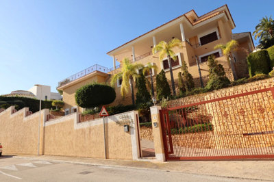 Villa de 5 chambres à vendre à Valencia