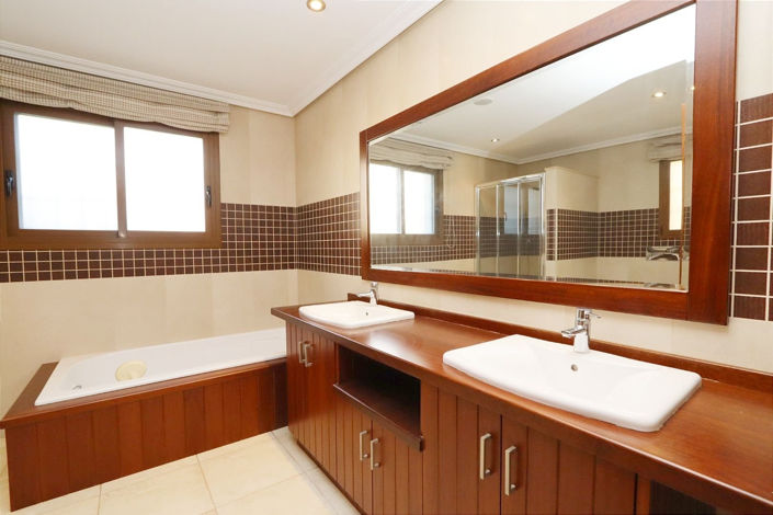 Image No.42-Villa de 5 chambres à vendre à Valencia