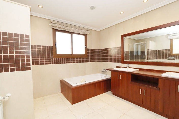 Image No.43-Villa de 5 chambres à vendre à Valencia