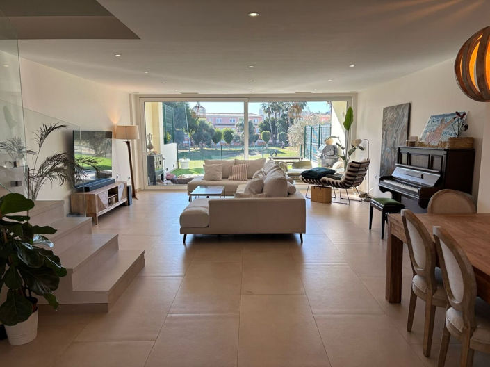 Image No.1-3 Bed Townhouse for sale