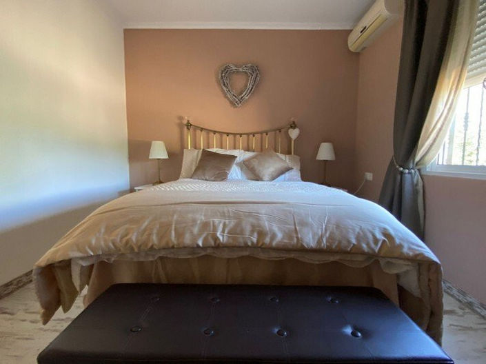 Image No.36-5 Bed Country House for sale