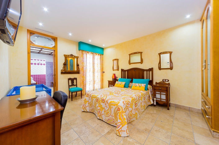 Image No.13-5 Bed Finca for sale