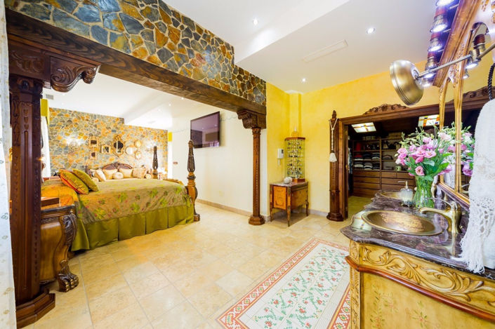 Image No.29-5 Bed Finca for sale