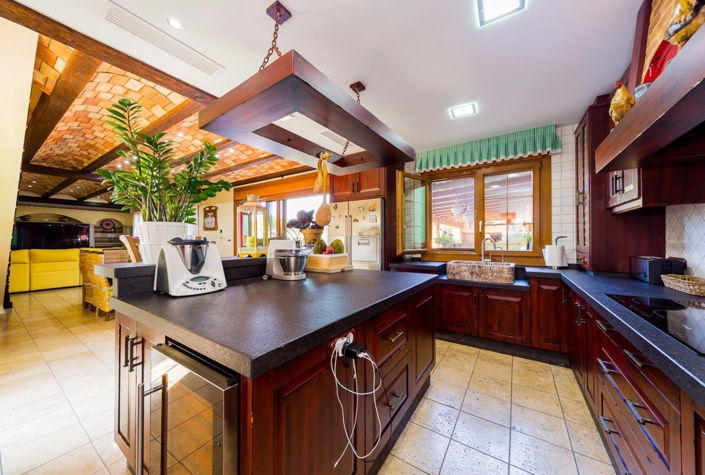 Image No.5-5 Bed Finca for sale