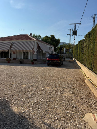 Image No.2-4 Bed Villa for sale