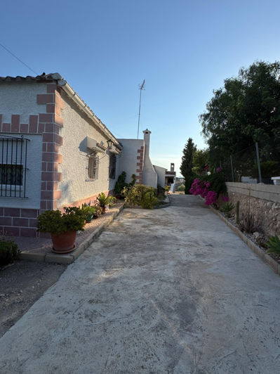 Image No.4-4 Bed Villa for sale