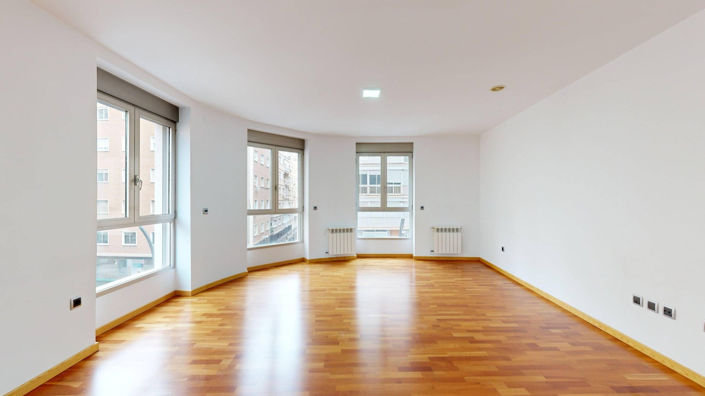 Image No.1-5 Bed Apartment for sale
