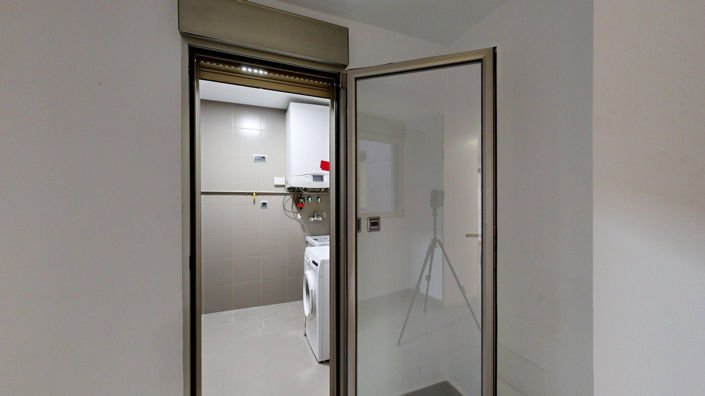 Image No.19-5 Bed Apartment for sale