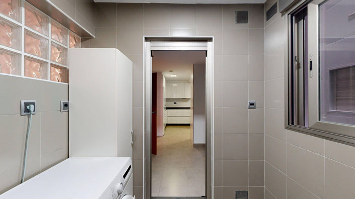 Image No.22-5 Bed Apartment for sale