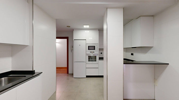 Image No.29-5 Bed Apartment for sale