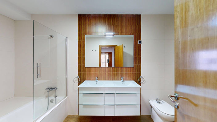 Image No.43-5 Bed Apartment for sale