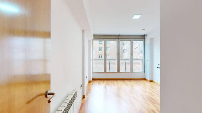 Image No.47-5 Bed Apartment for sale