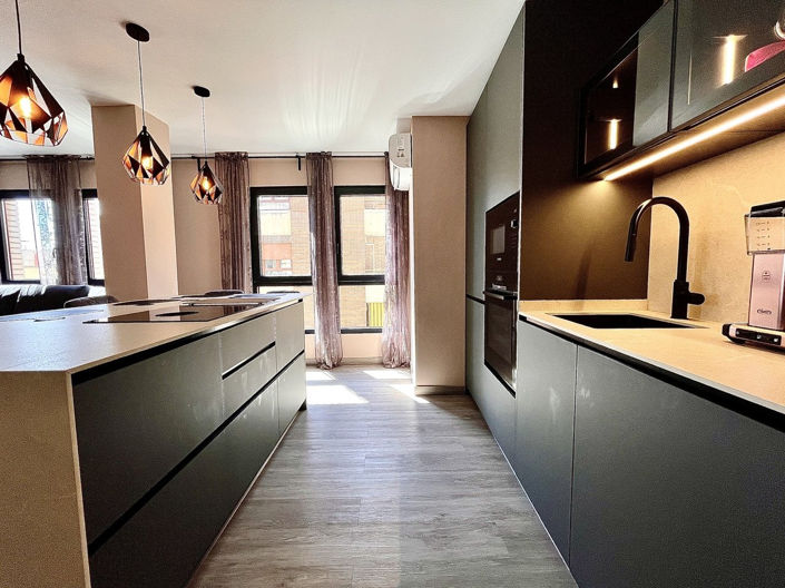 Image No.4-4 Bed Apartment for sale