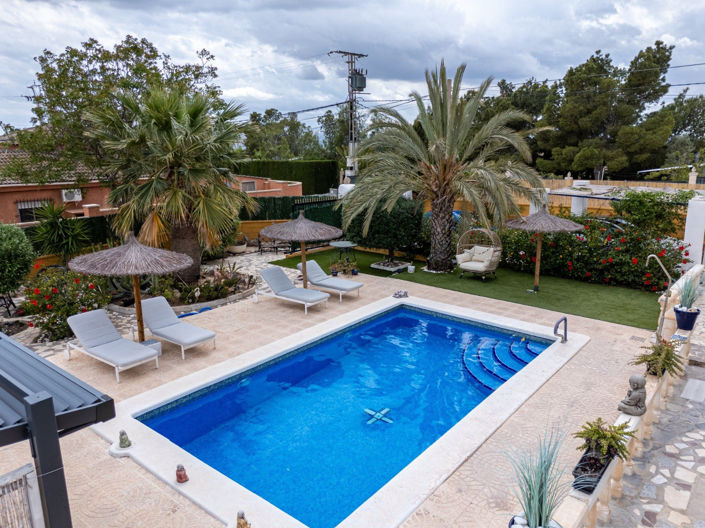 Image No.12-5 Bed Country House for sale