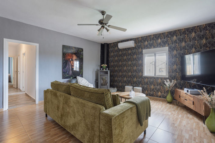 Image No.2-5 Bed Country House for sale