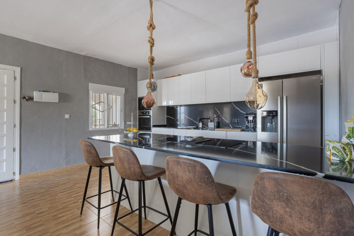 Image No.3-5 Bed Country House for sale