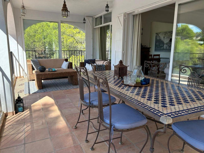 Image No.17-5 Bed Villa for sale