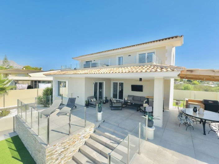 Image No.1-Villa de 4 chambres à vendre à Alicante