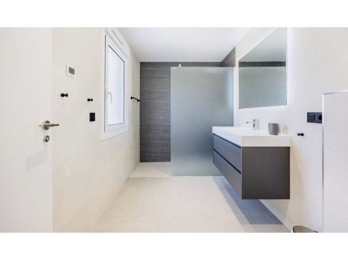 Image No.38-4 Bed Villa for sale