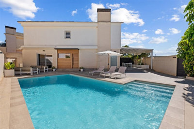 4 Bed Villa for sale