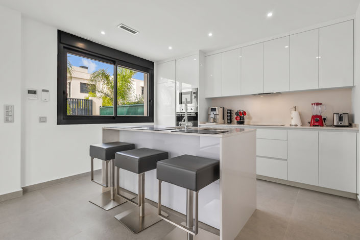 Image No.6-4 Bed Villa for sale