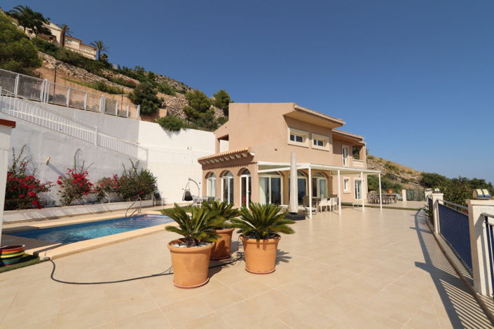 Image No.2-3 Bed Villa for sale