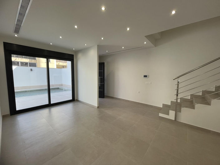 Image No.5-3 Bed Villa for sale