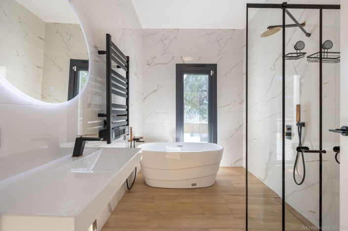 Image No.14-3 Bed Townhouse for sale