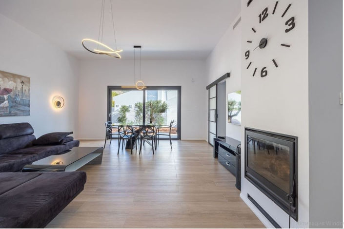 Image No.3-3 Bed Townhouse for sale