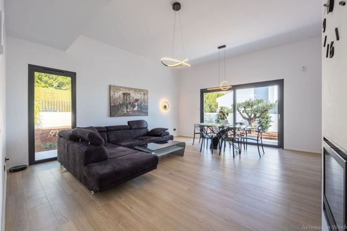 Image No.4-3 Bed Townhouse for sale