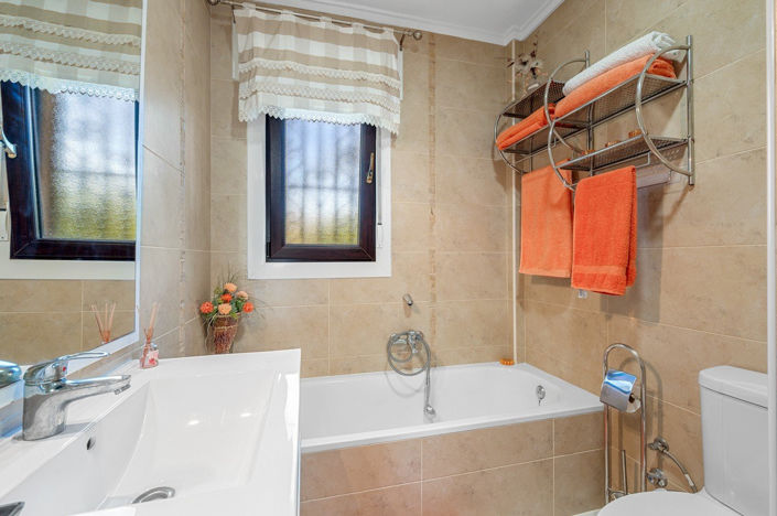 Image No.33-5 Bed Villa for sale