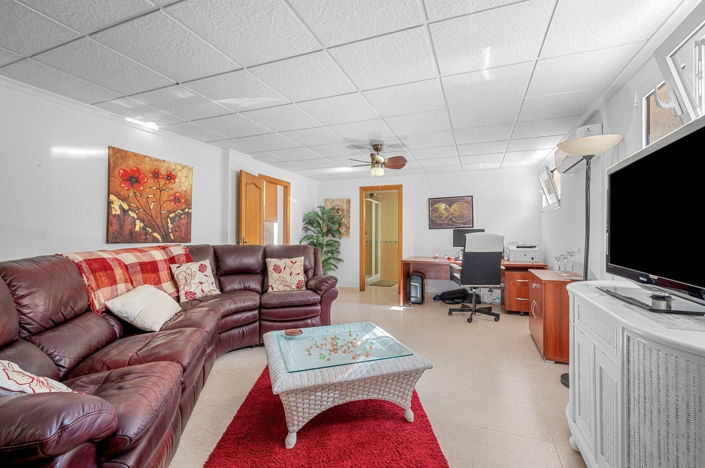 Image No.42-5 Bed Villa for sale