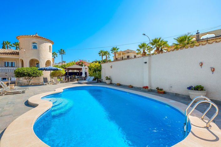 Image No.47-5 Bed Villa for sale