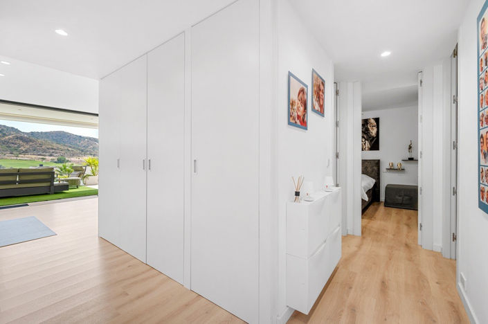 Image No.29-2 Bed Apartment for sale