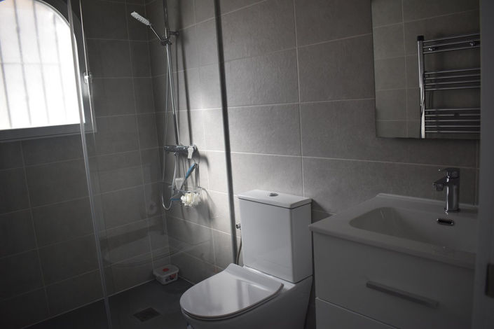 Image No.14-2 Bed Bungalow for sale