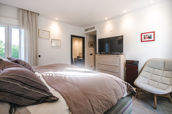 Image No.47-2 Bed Villa for sale