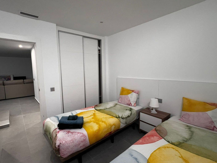 Image No.25-5 Bed Villa for sale