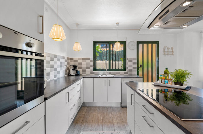 Image No.10-Villa de 4 chambres à vendre à Alicante