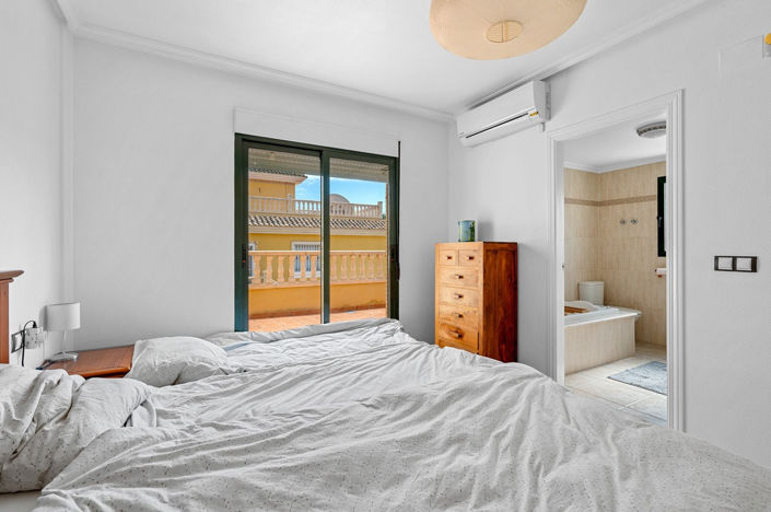 Image No.14-Villa de 4 chambres à vendre à Alicante