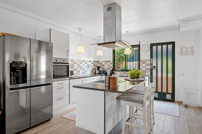 Image No.8-Villa de 4 chambres à vendre à Alicante