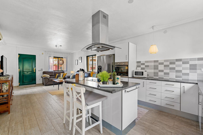 Image No.9-Villa de 4 chambres à vendre à Alicante