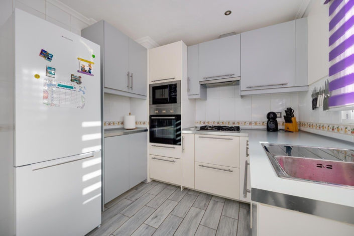 Image No.17-3 Bed Apartment for sale