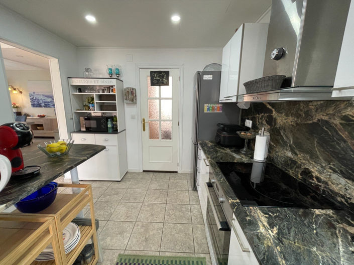 Image No.22-3 Bed Apartment for sale