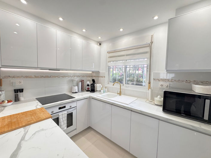 Image No.14-5 Bed Villa for sale