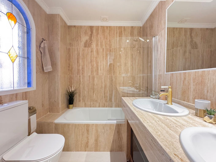 Image No.20-5 Bed Villa for sale